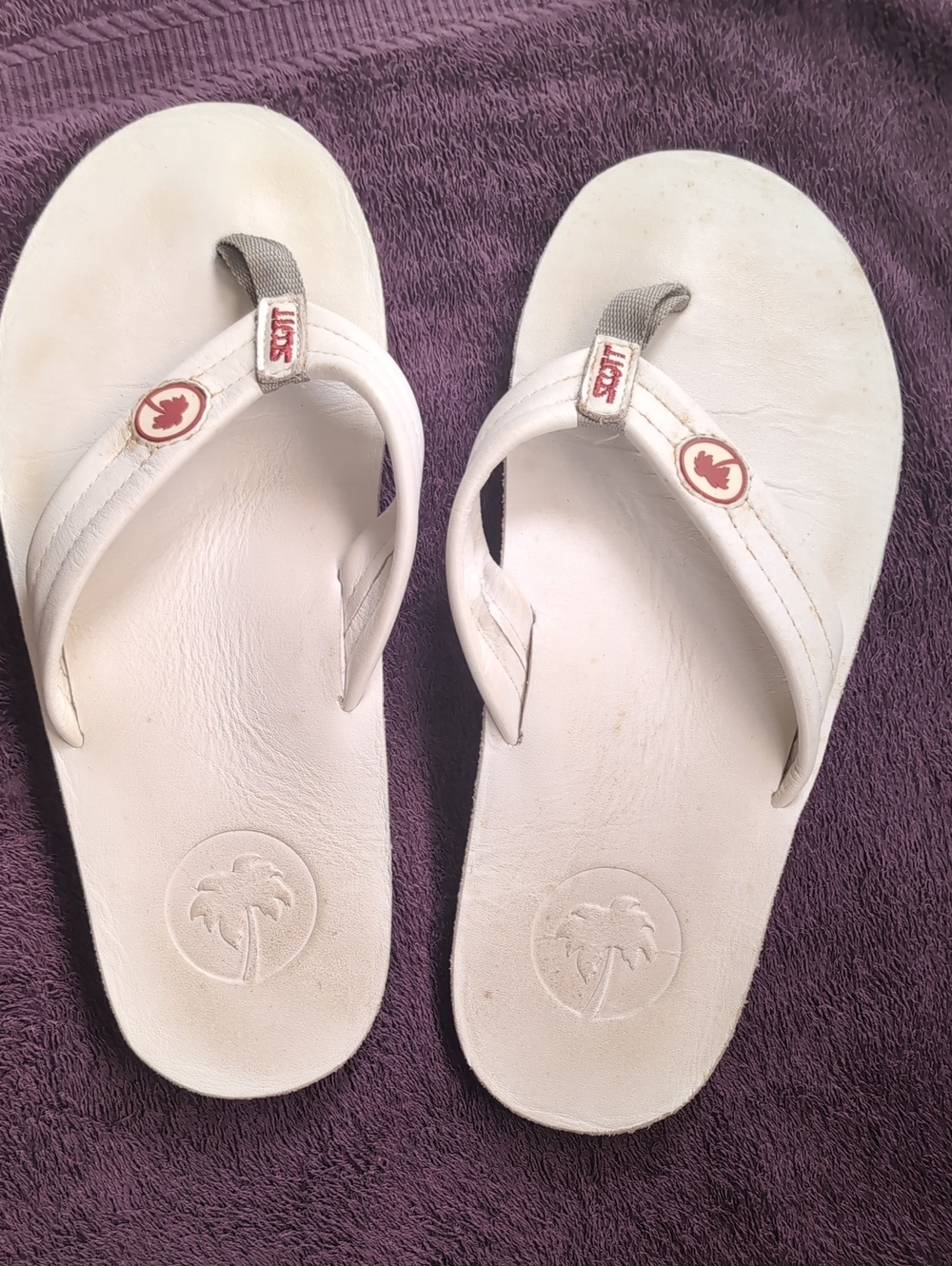 Scott White Flip Flop Sandals with Red Logo